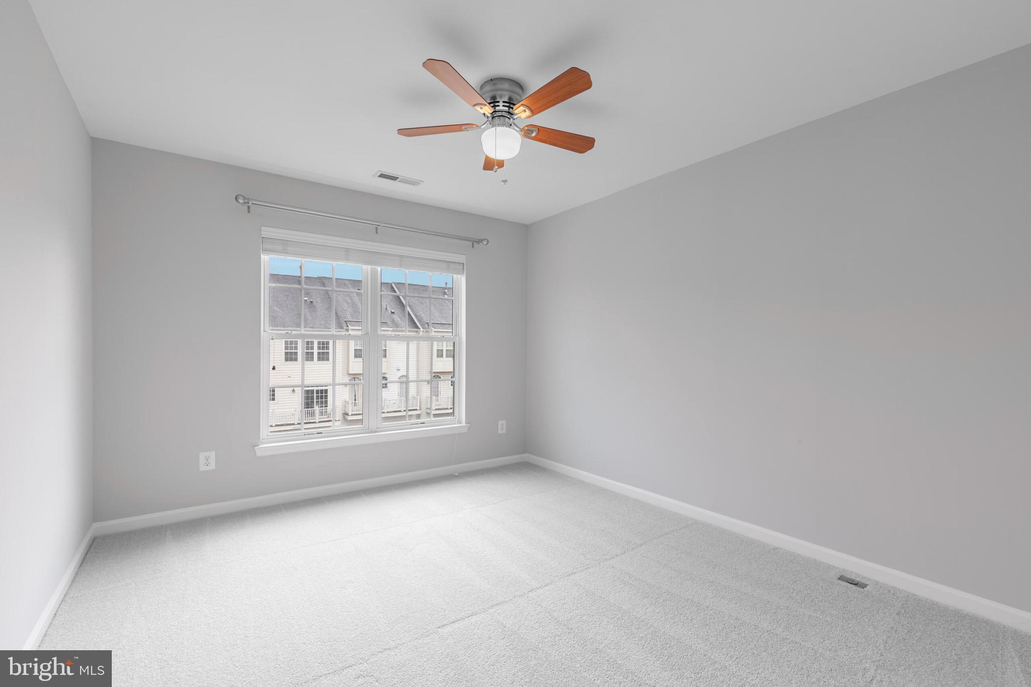 42433 GREENSIDE DRIVE