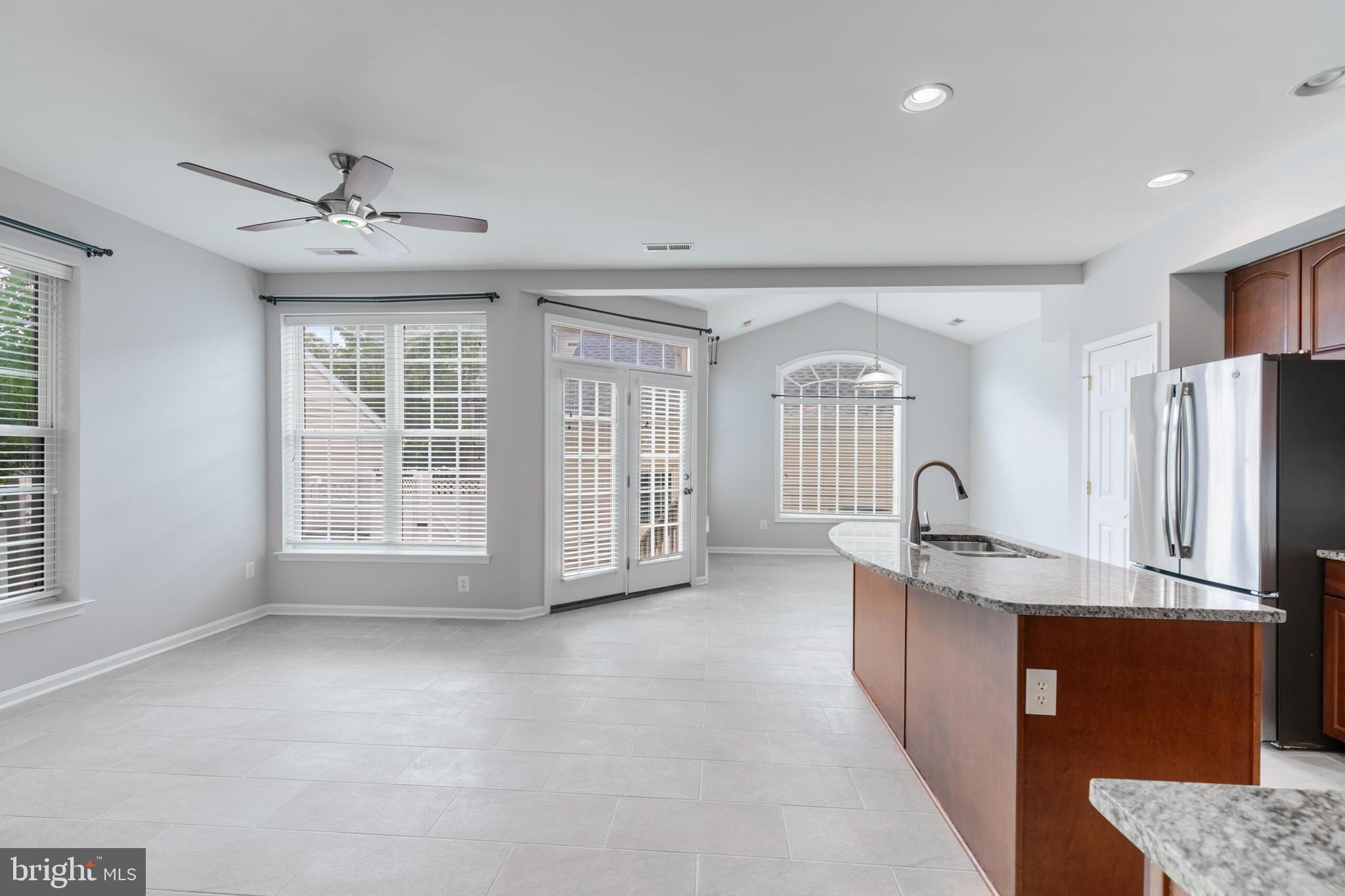 42433 GREENSIDE DRIVE