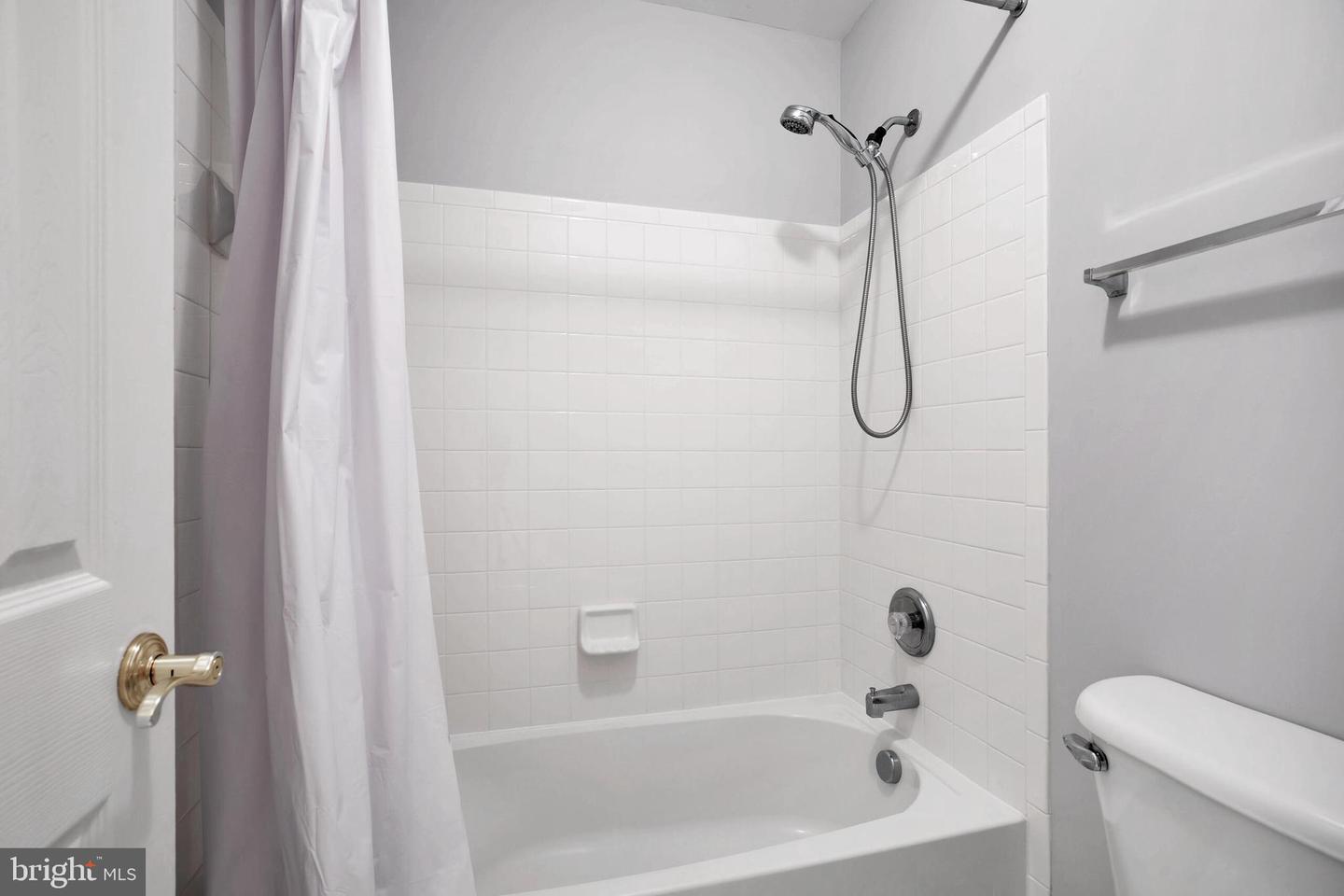 42433 GREENSIDE DRIVE