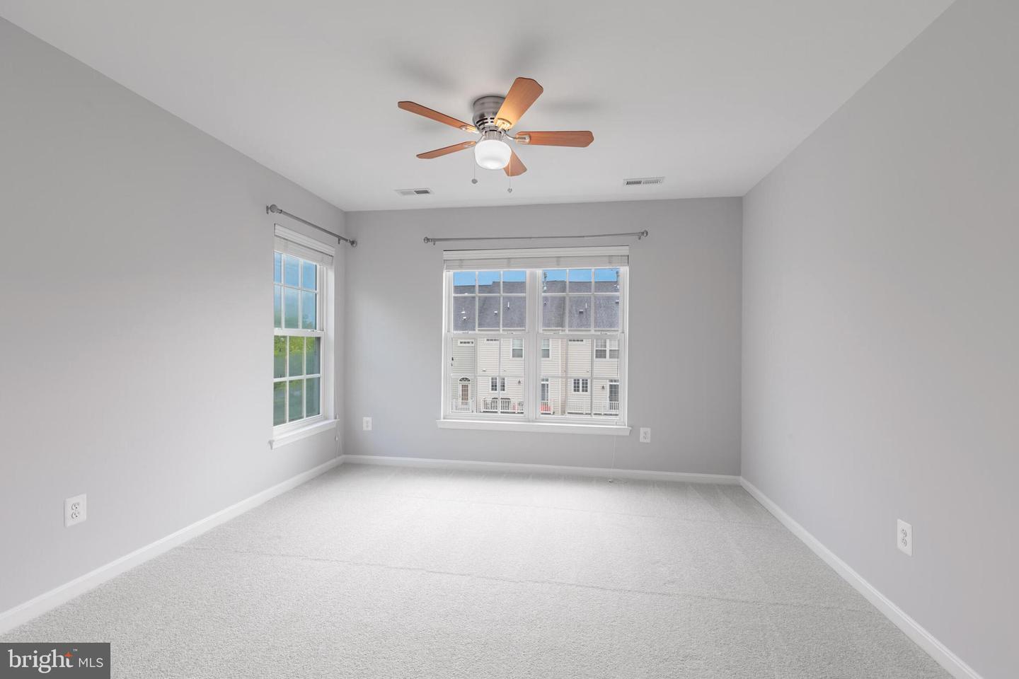 42433 GREENSIDE DRIVE