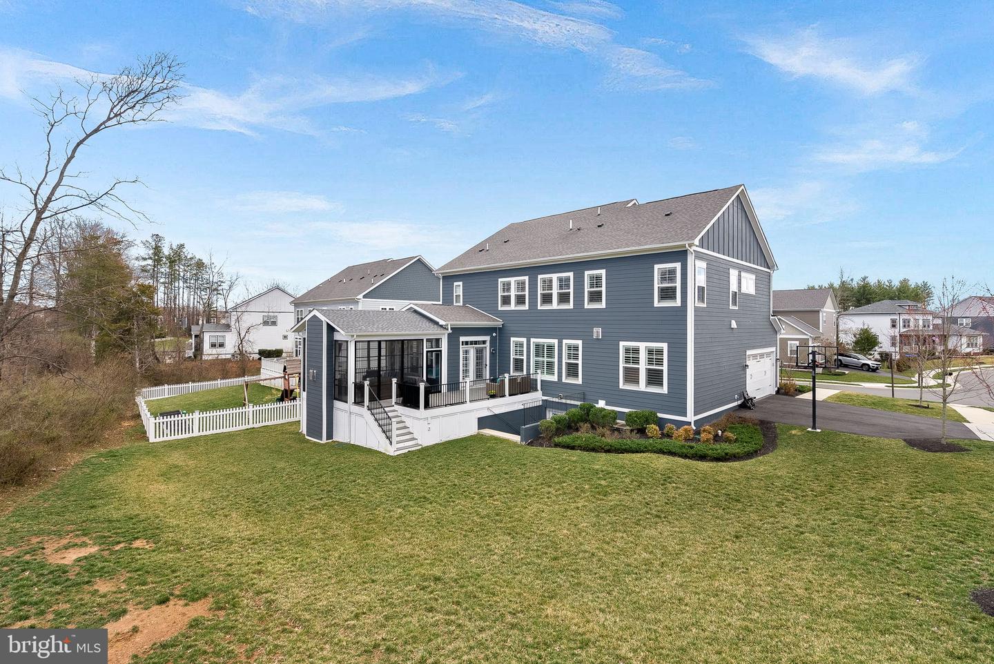 24580 Wateroak Pl