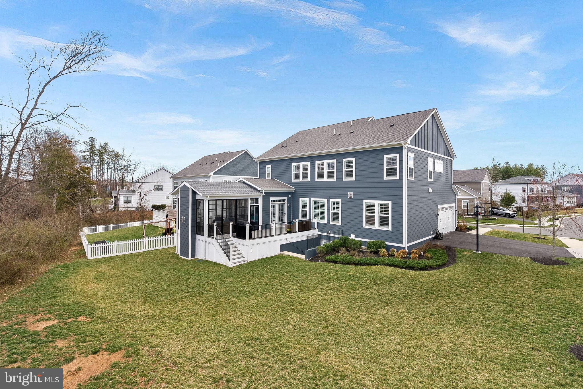 24580 Wateroak Pl