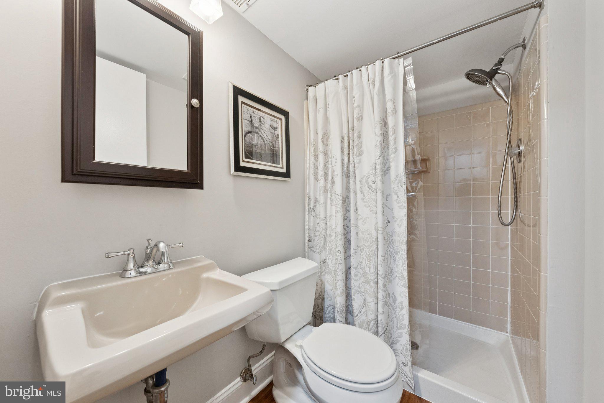 121 HARRISON STREET NE