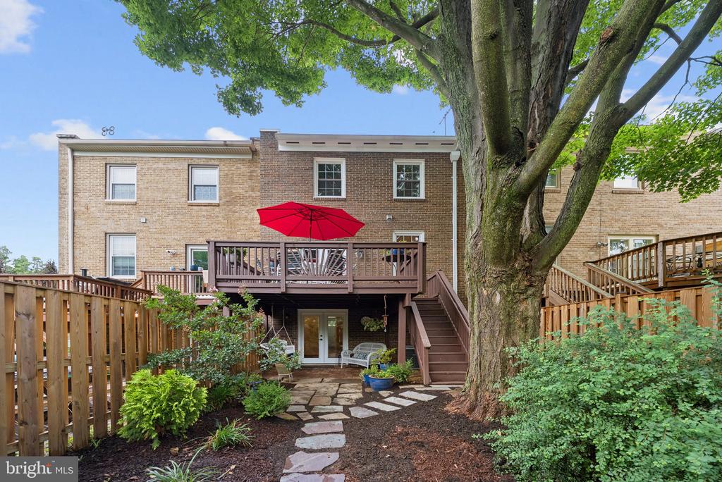 121 HARRISON STREET NE