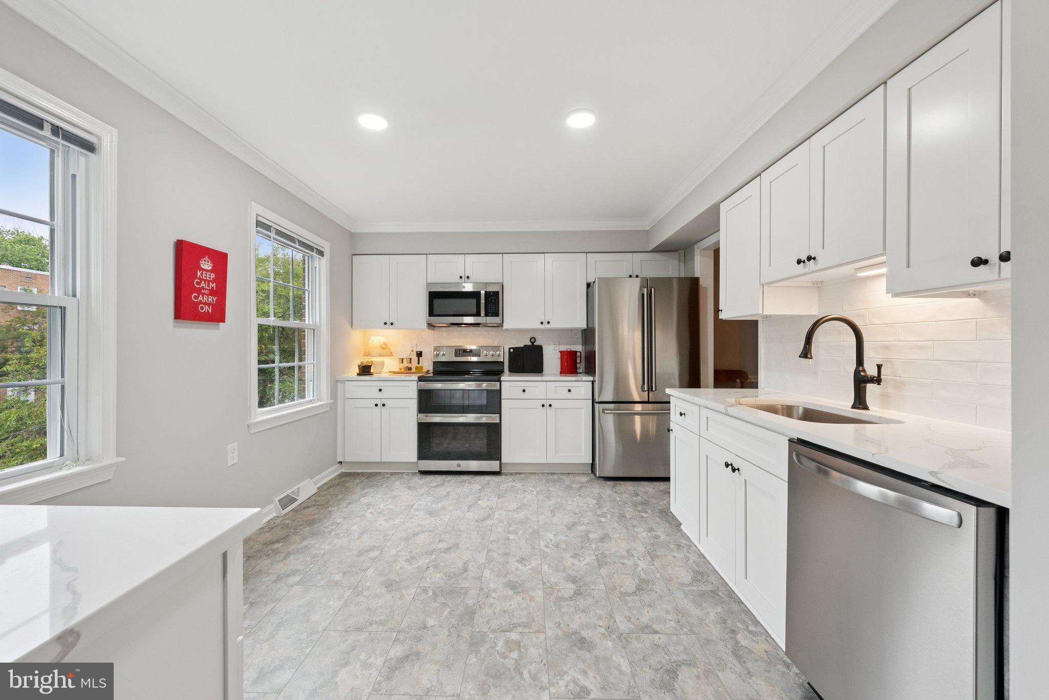 121 HARRISON STREET NE