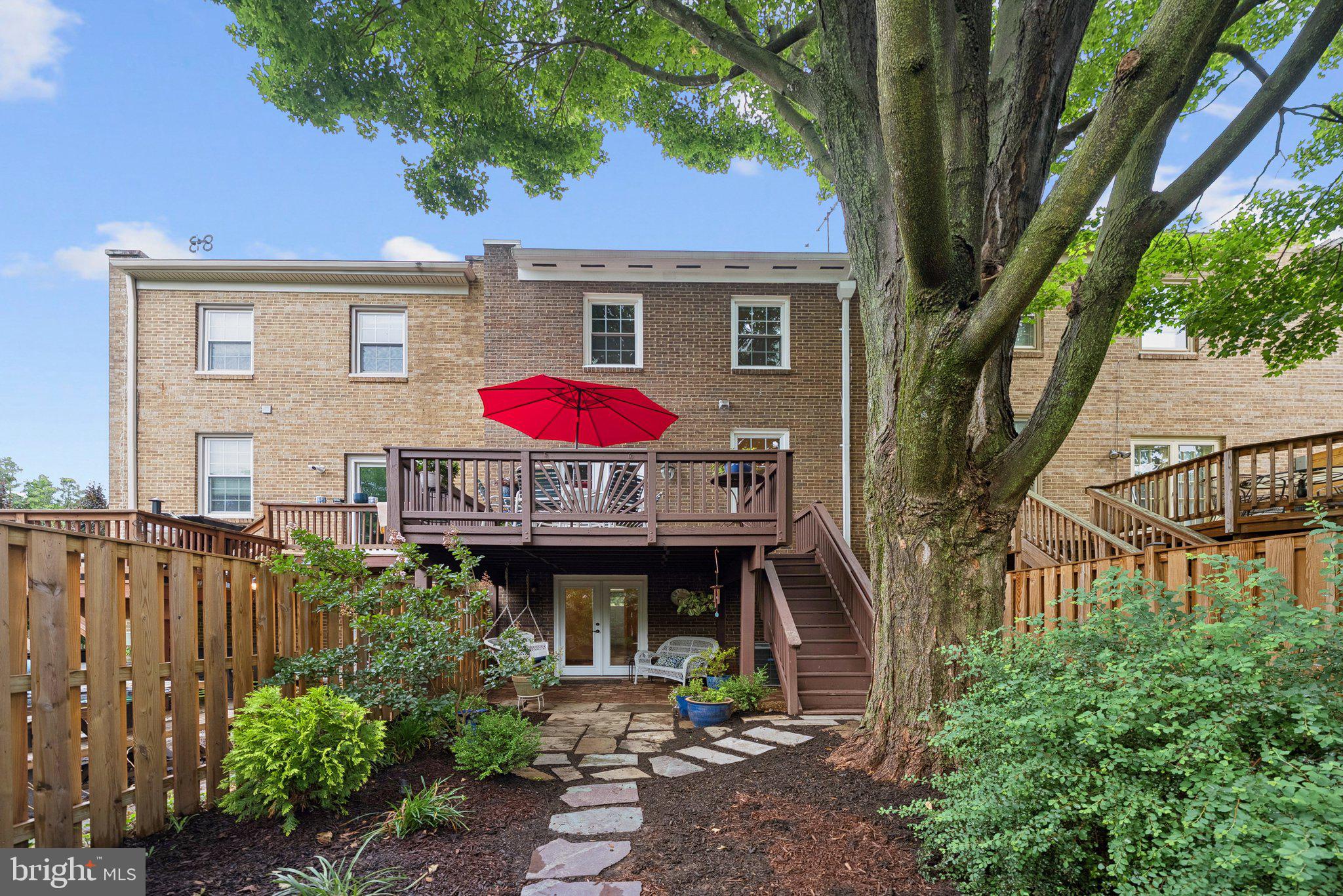 121 HARRISON STREET NE