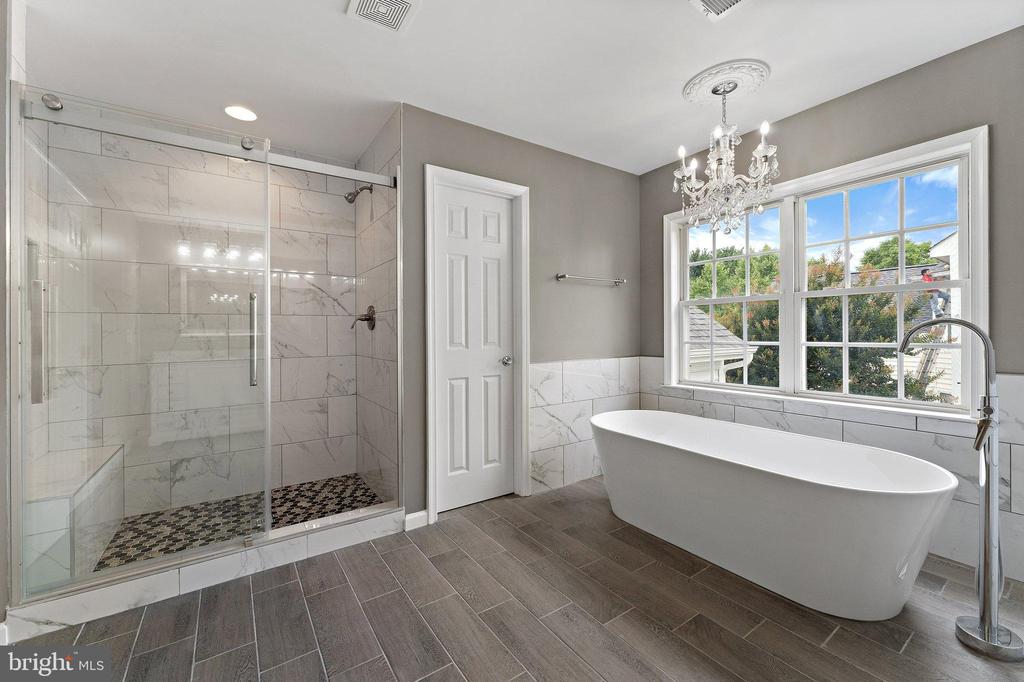 42652 LEGACY PARK DRIVE