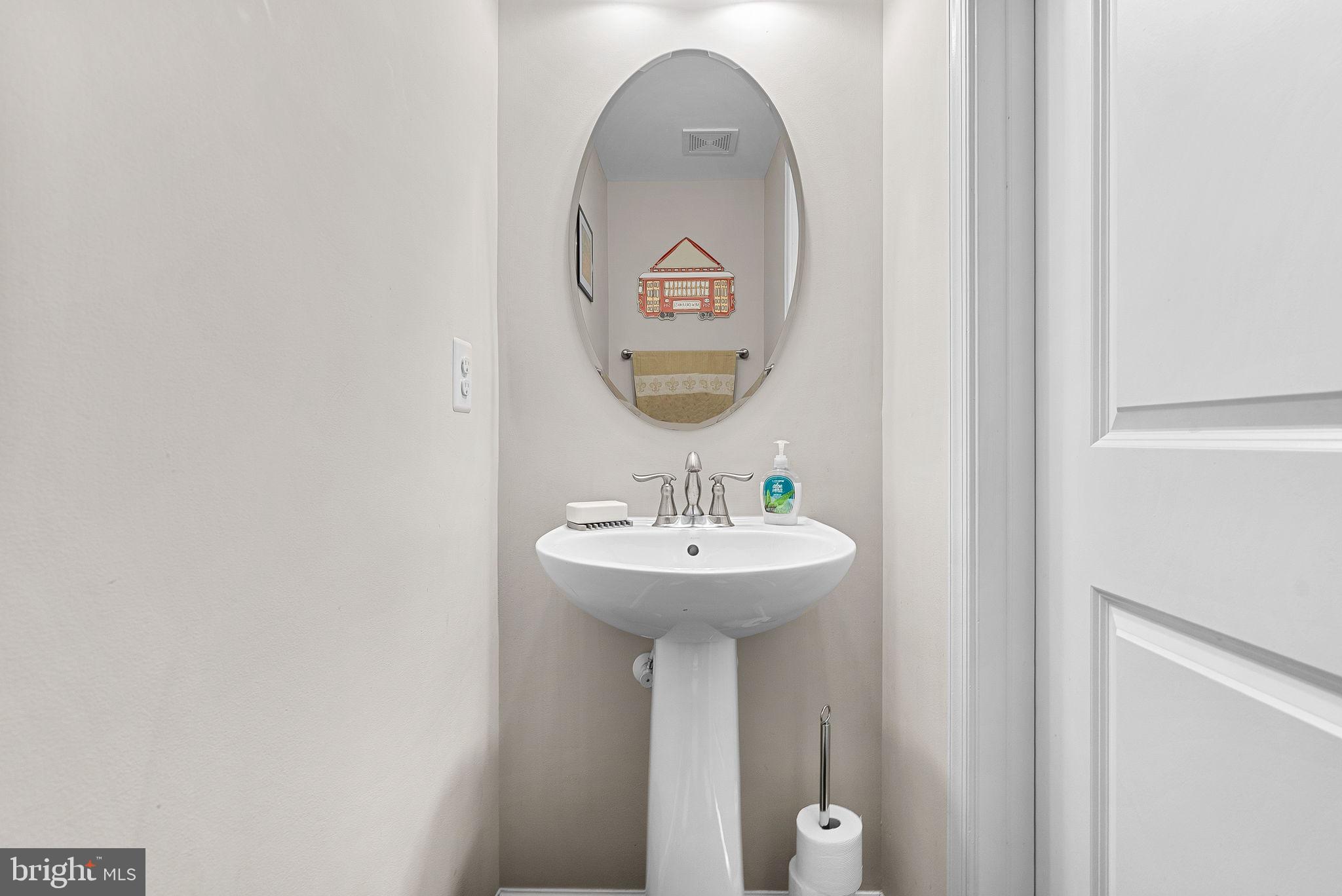 274 HIGH RAIL TERRACE SE