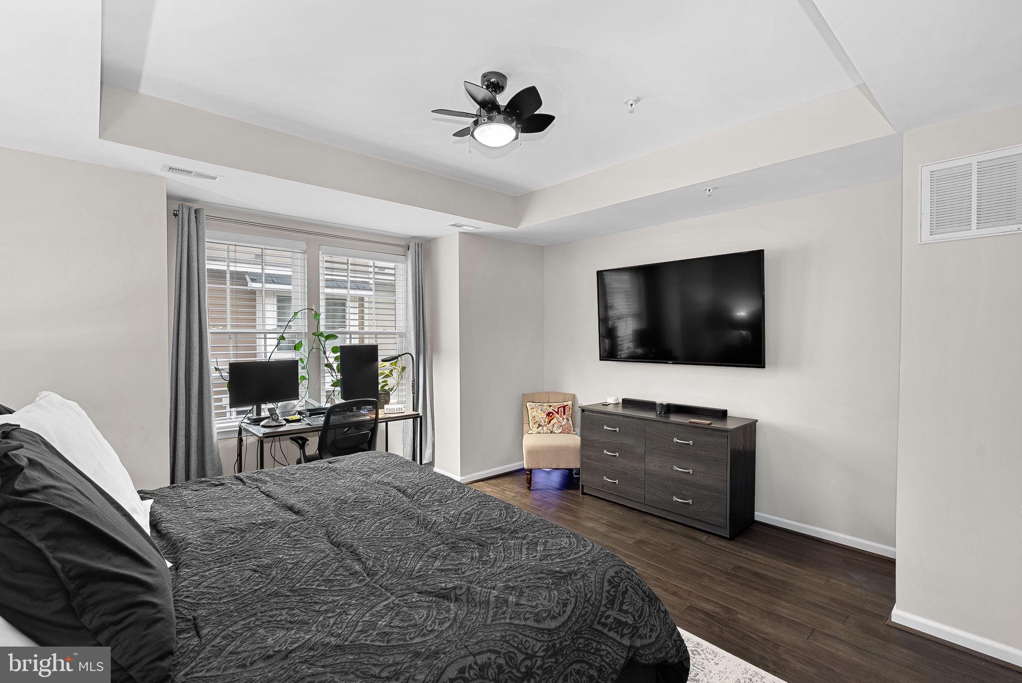 274 HIGH RAIL TERRACE SE