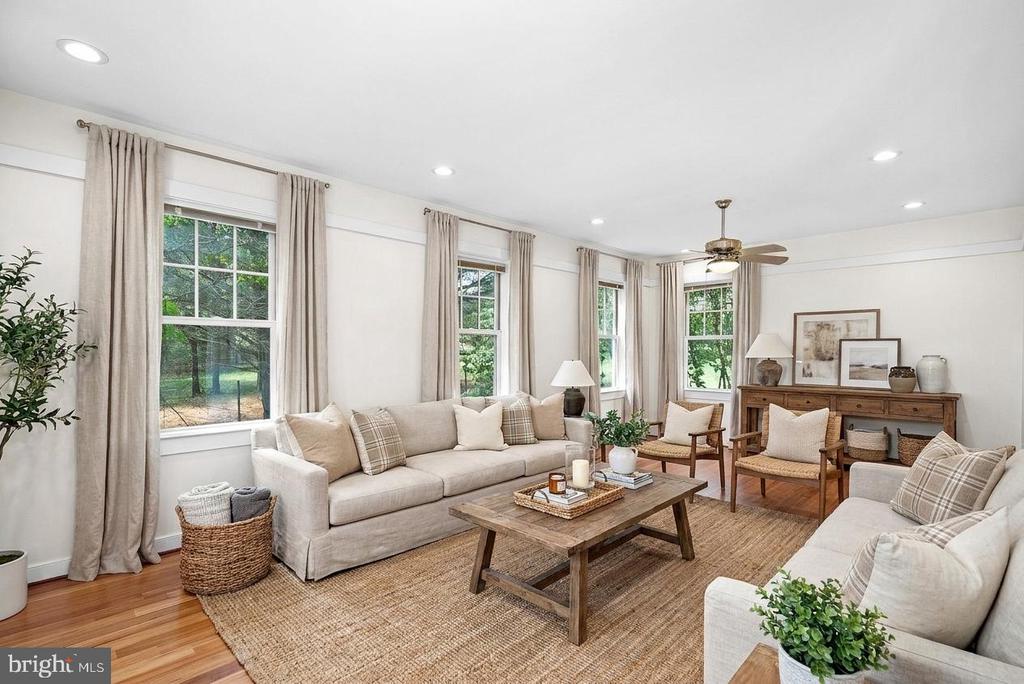 40988 REDWING SONG LANE