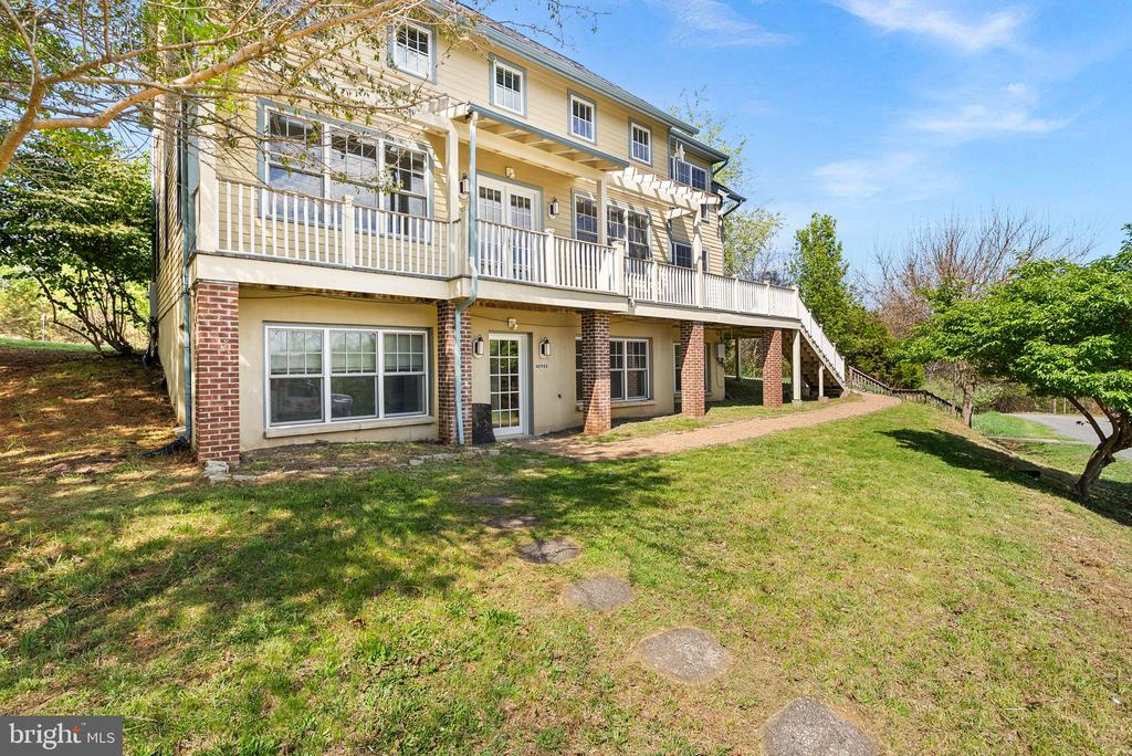 40988 REDWING SONG LANE