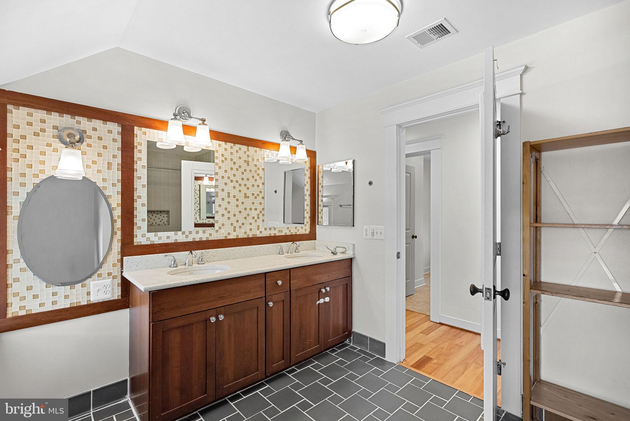 40988 REDWING SONG LANE