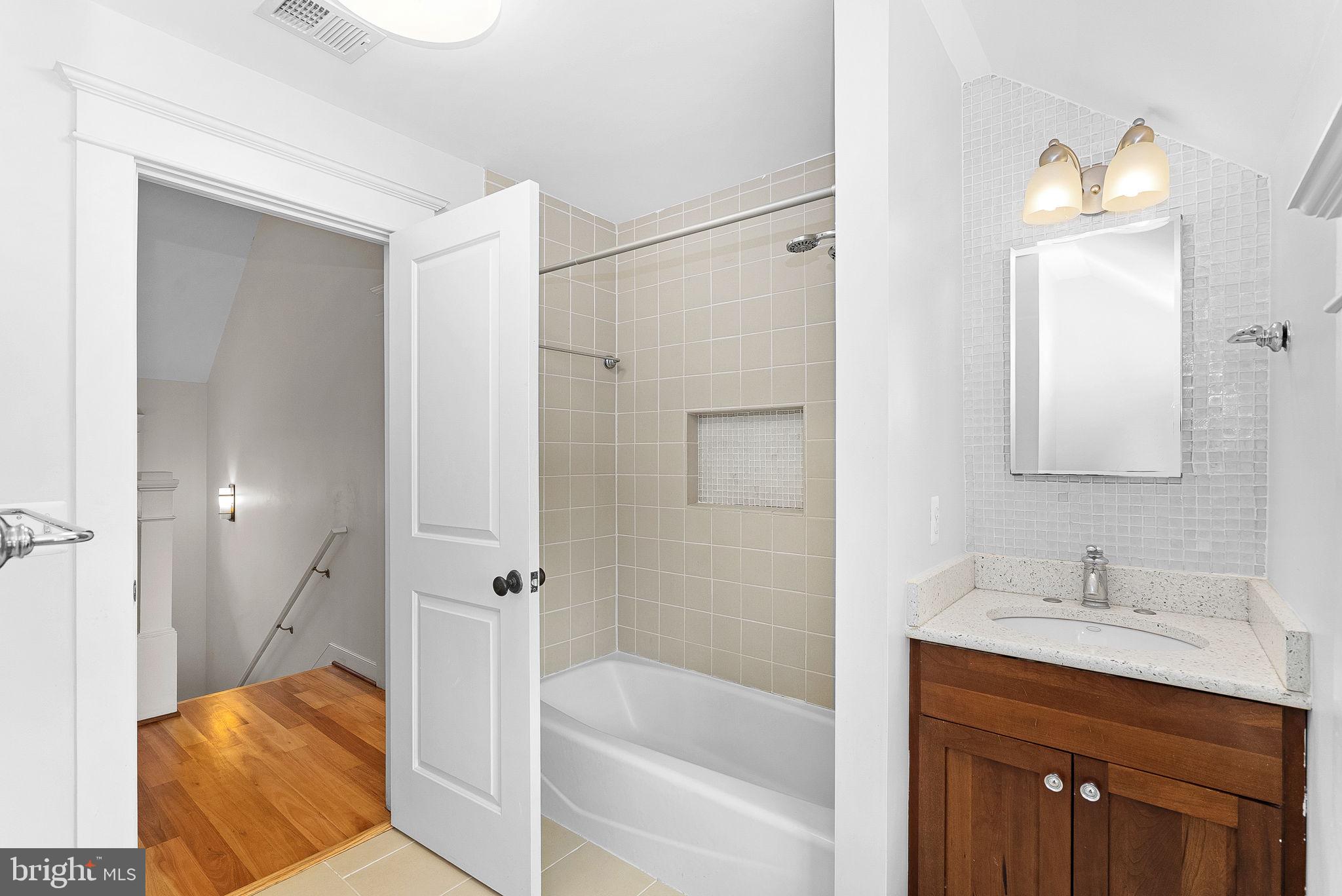 40988 REDWING SONG LANE