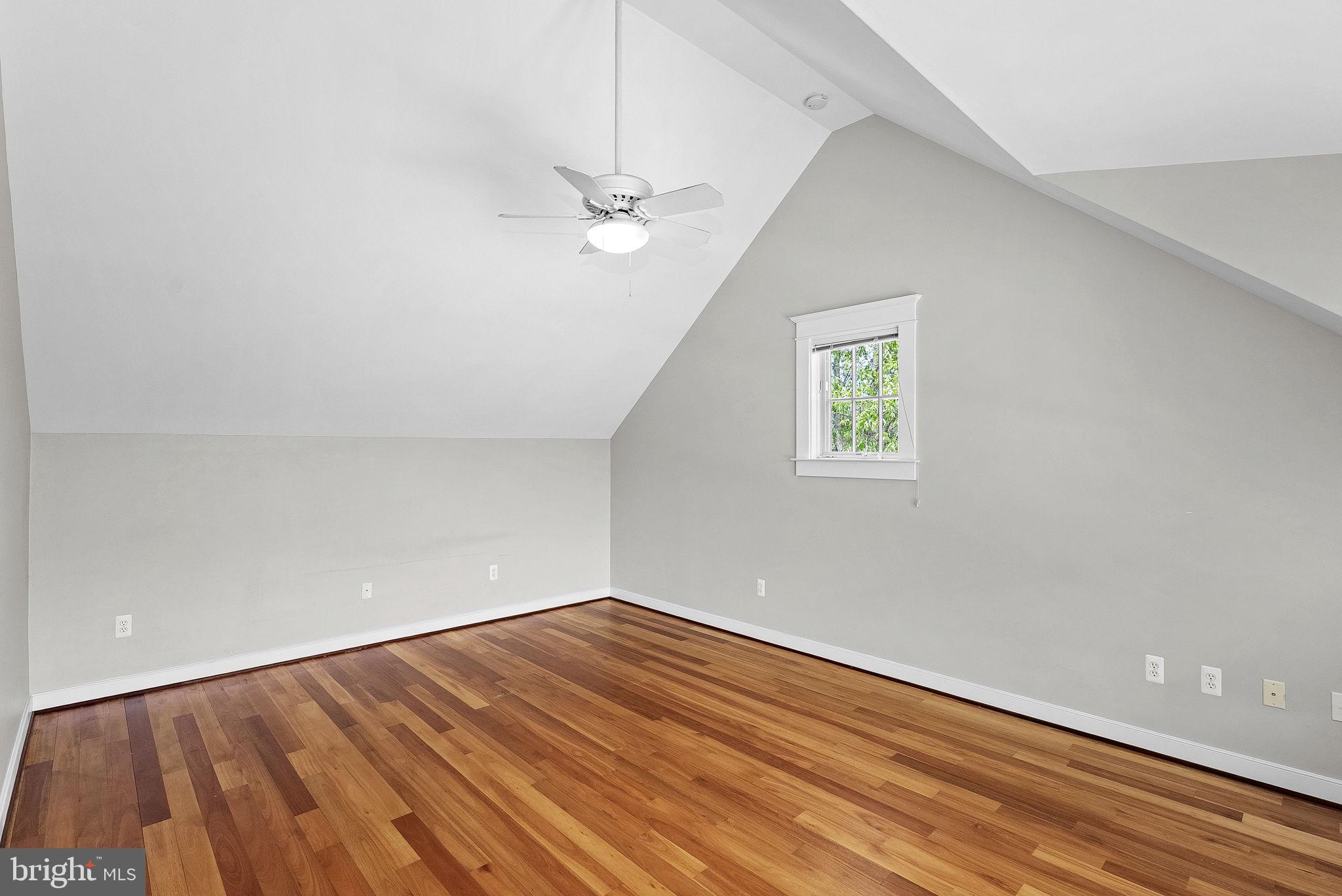 40988 REDWING SONG LANE