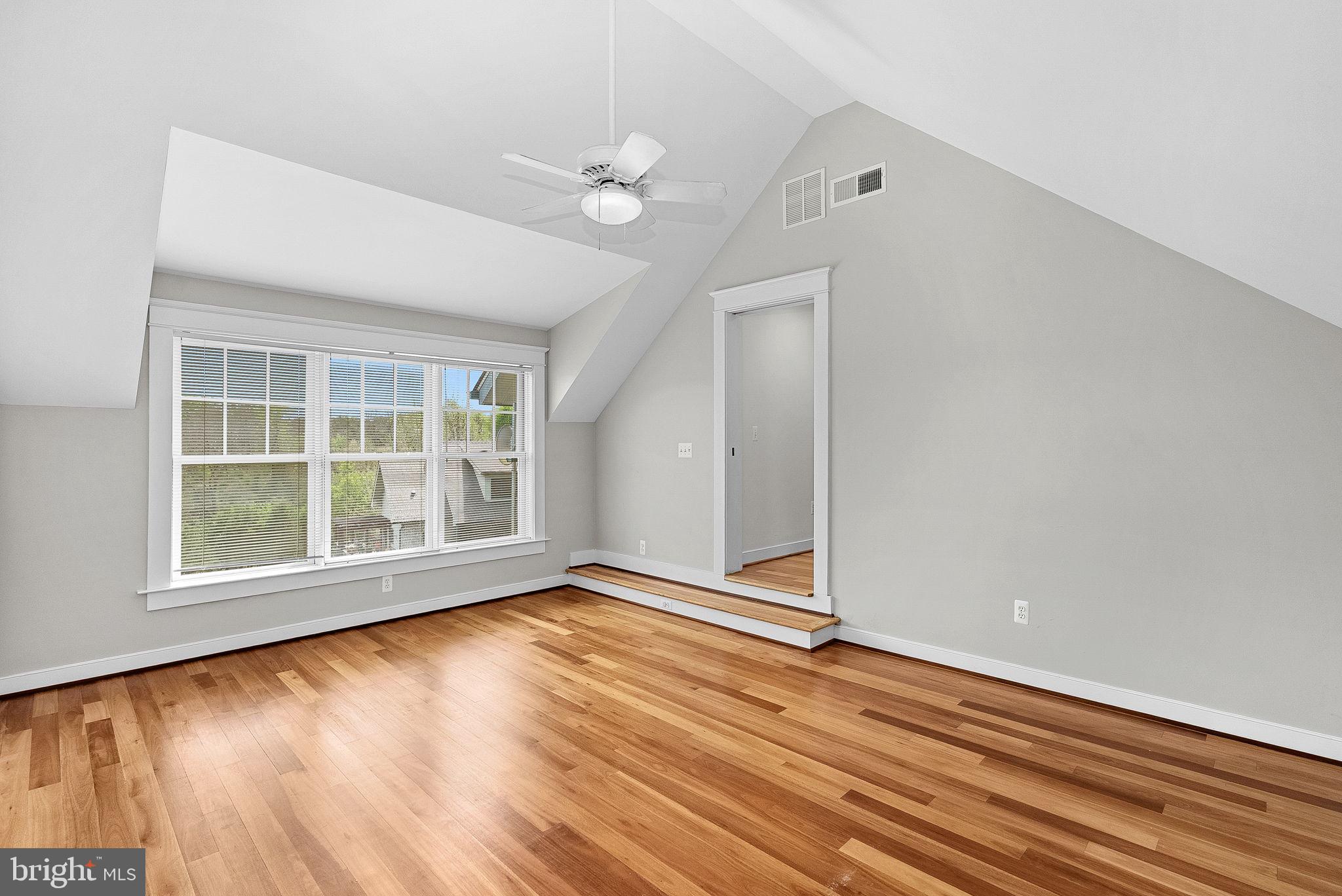 40988 REDWING SONG LANE