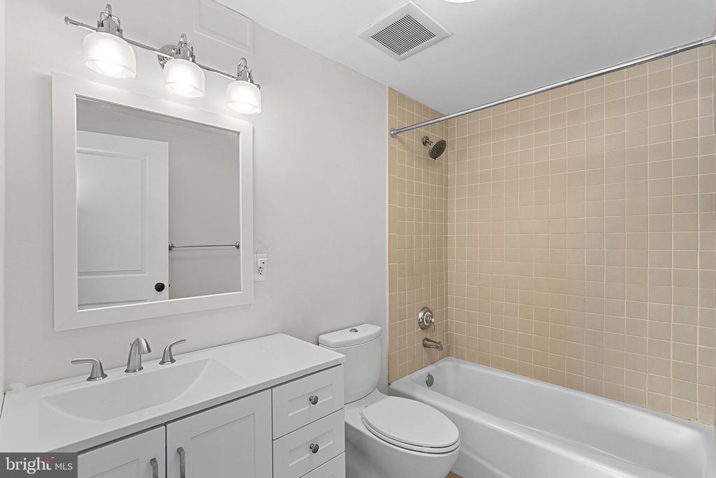 40988 REDWING SONG LANE