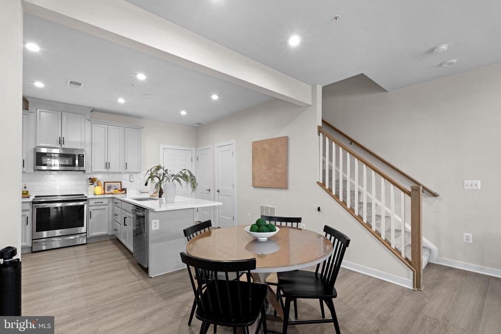212 PARK CENTRAL TERRACE