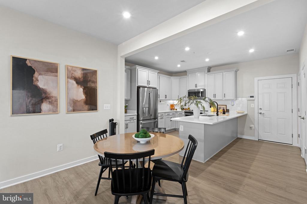 212 PARK CENTRAL TERRACE