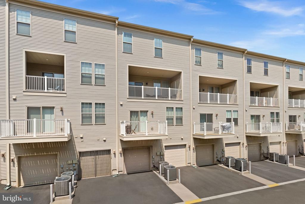 212 PARK CENTRAL TERRACE
