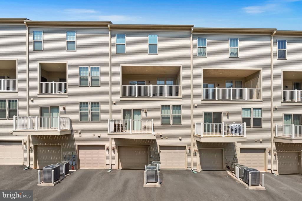 212 PARK CENTRAL TERRACE