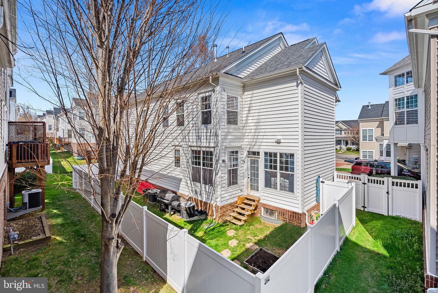 8888 Song Sparrow Dr
