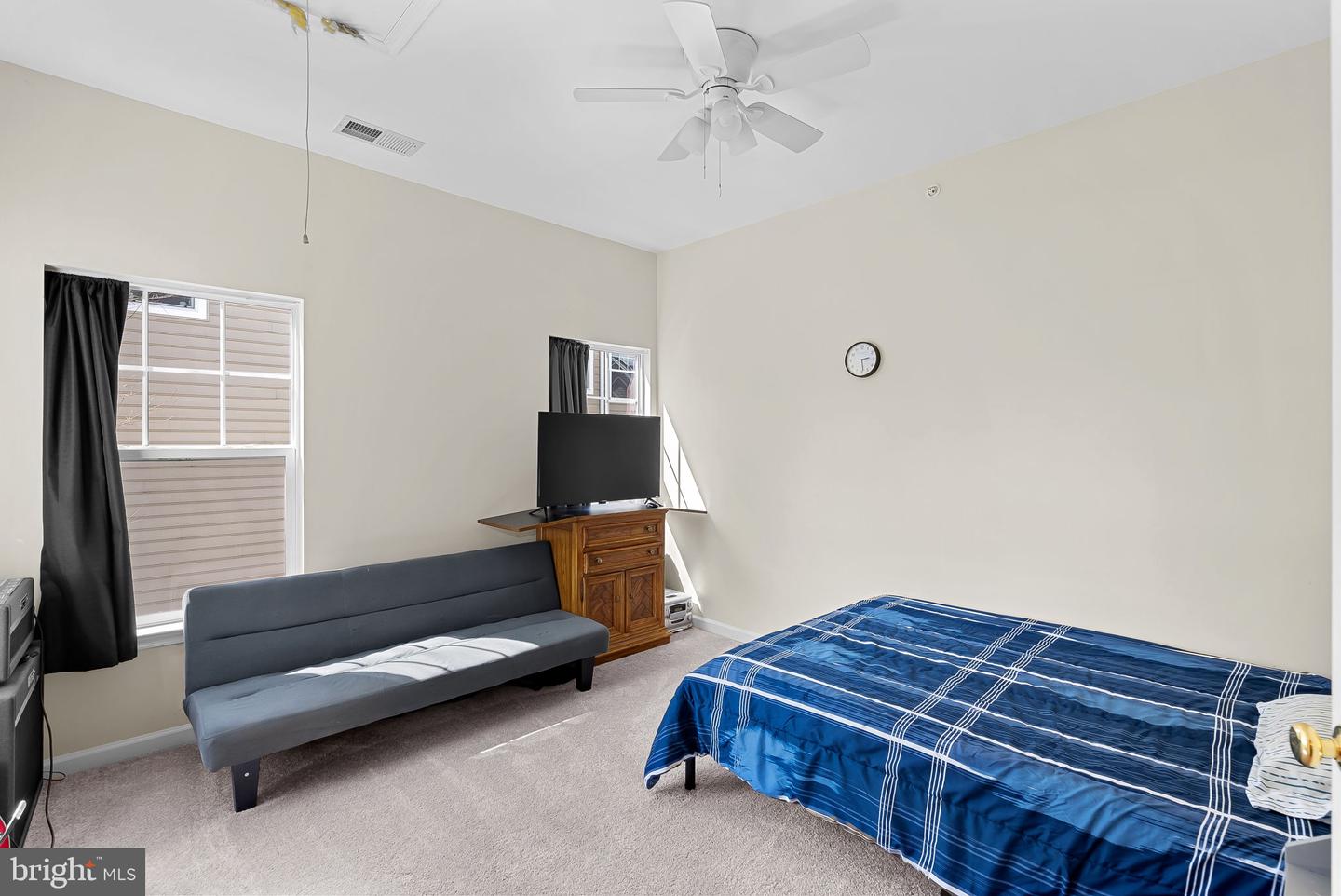 8888 Song Sparrow Dr