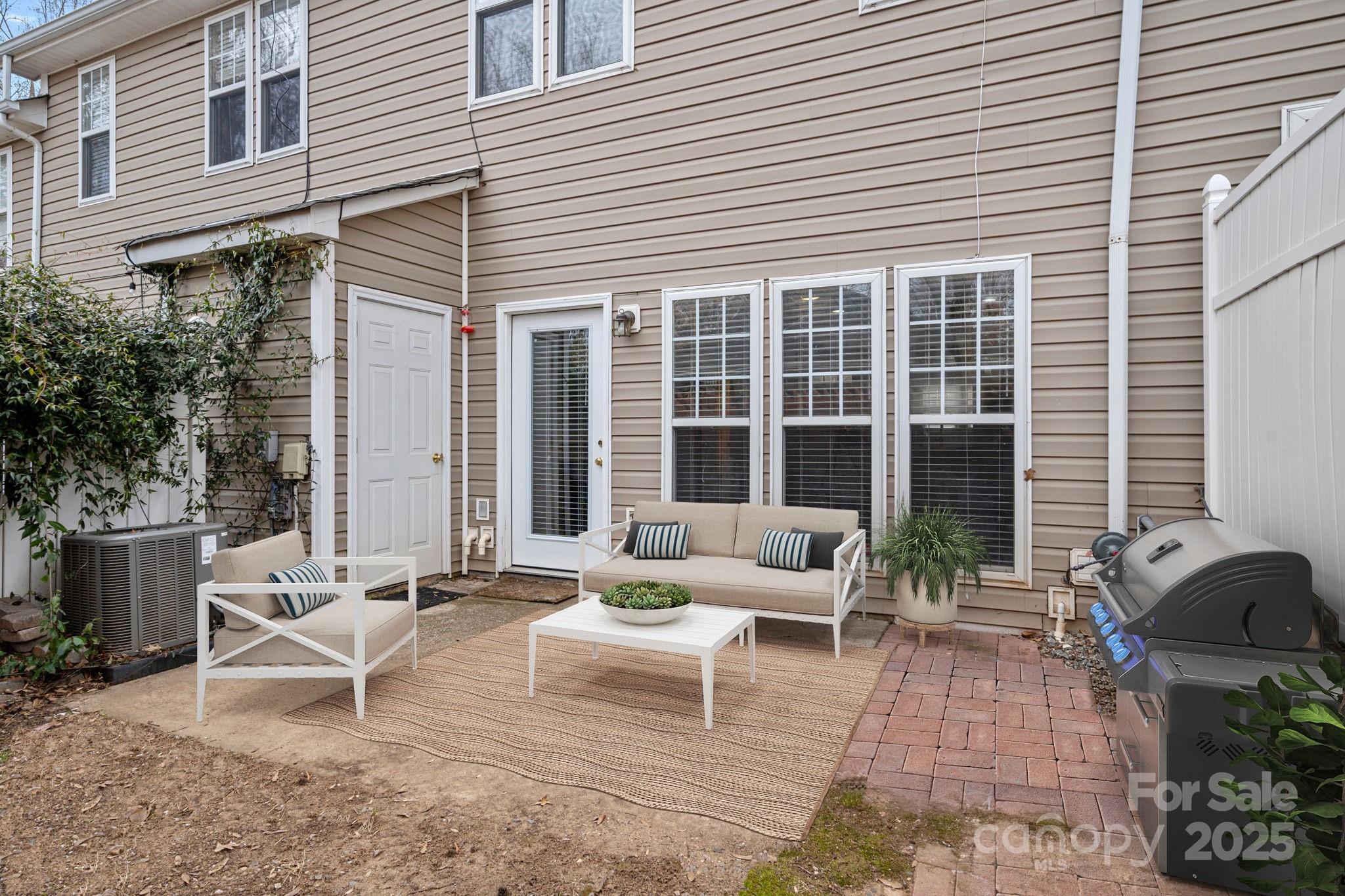 3026 Uxbridge Woods Court