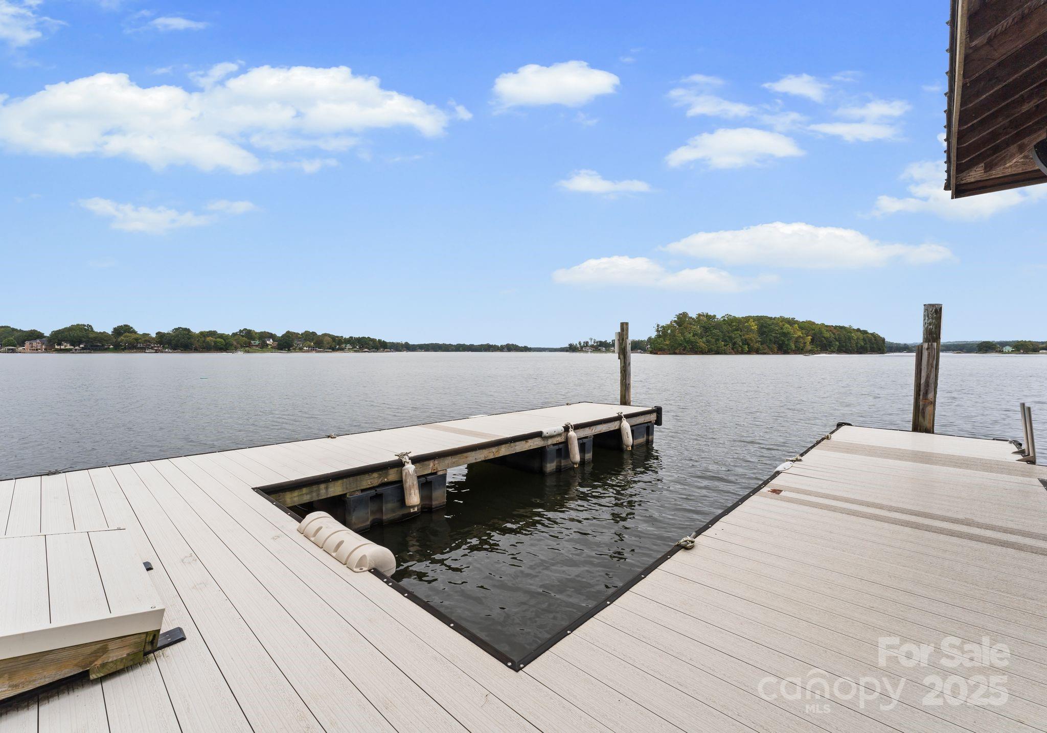115 Emerald Point Lane