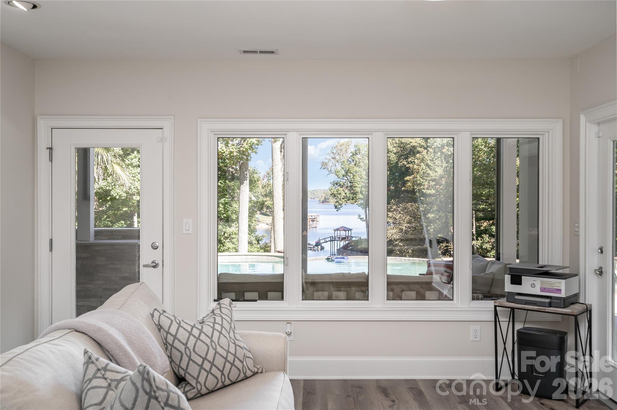 136 Lakeview Shores Loop