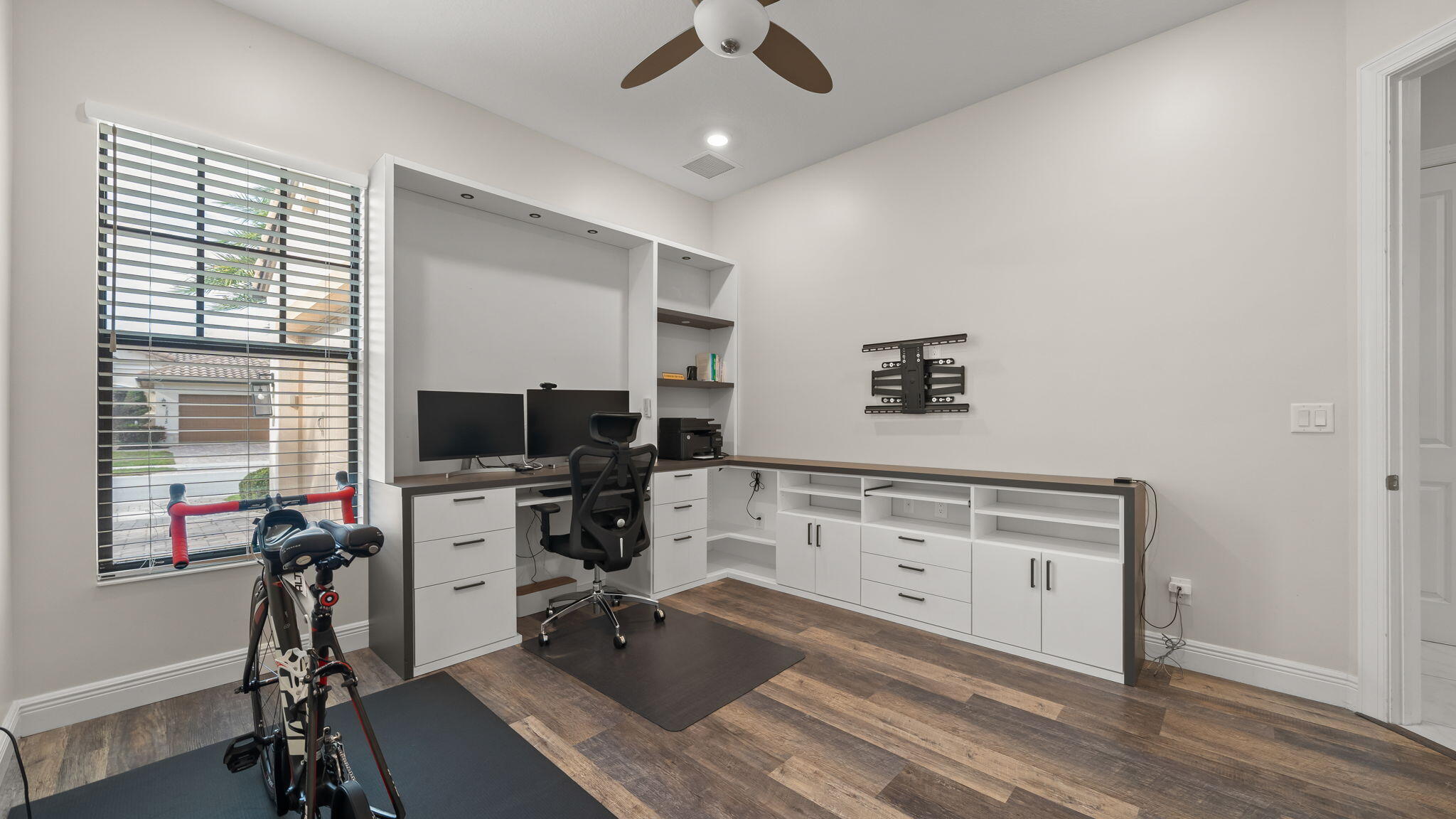 12010 Lake House Lane