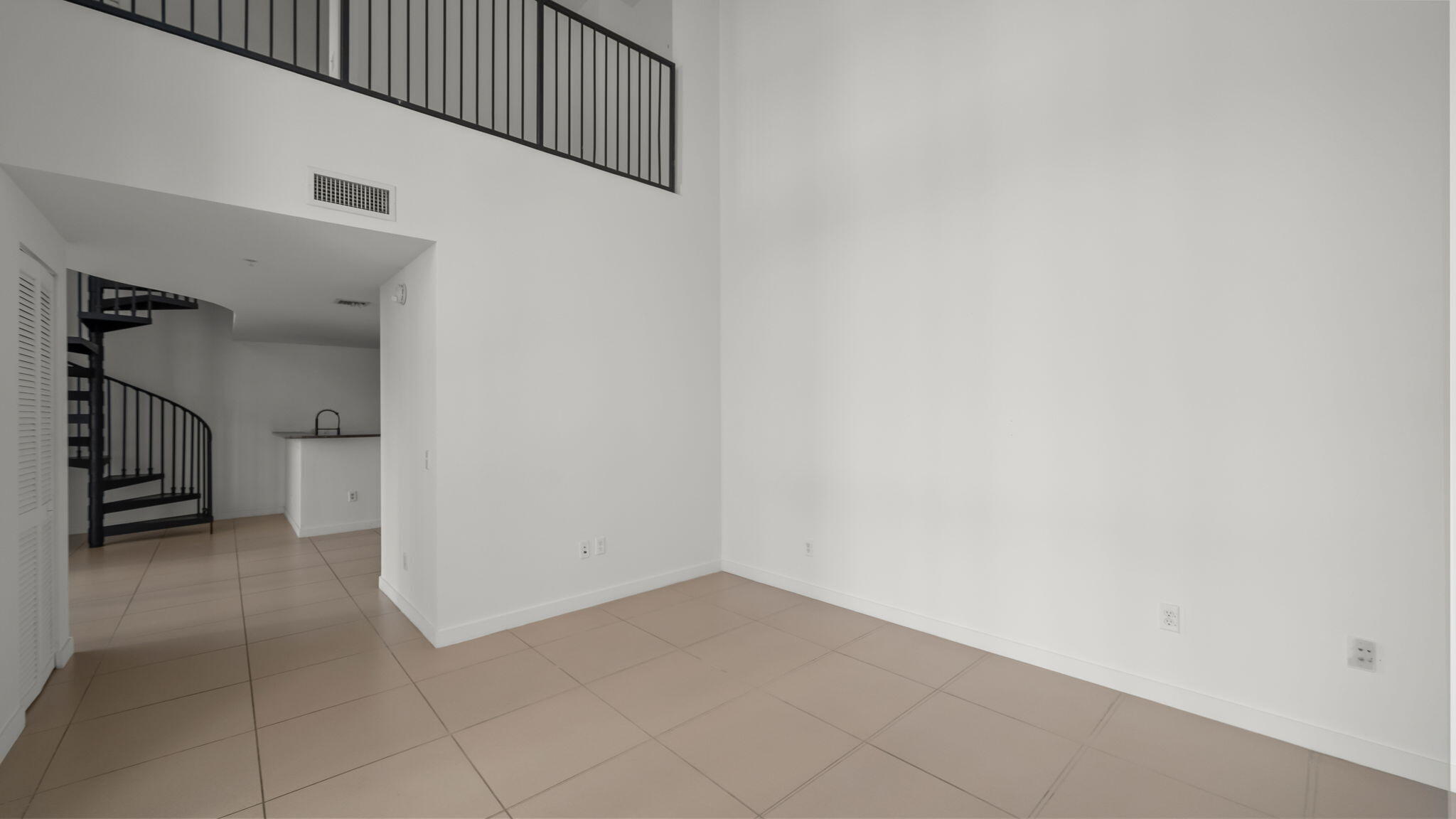 300 S Biscayne Boulevard L-832