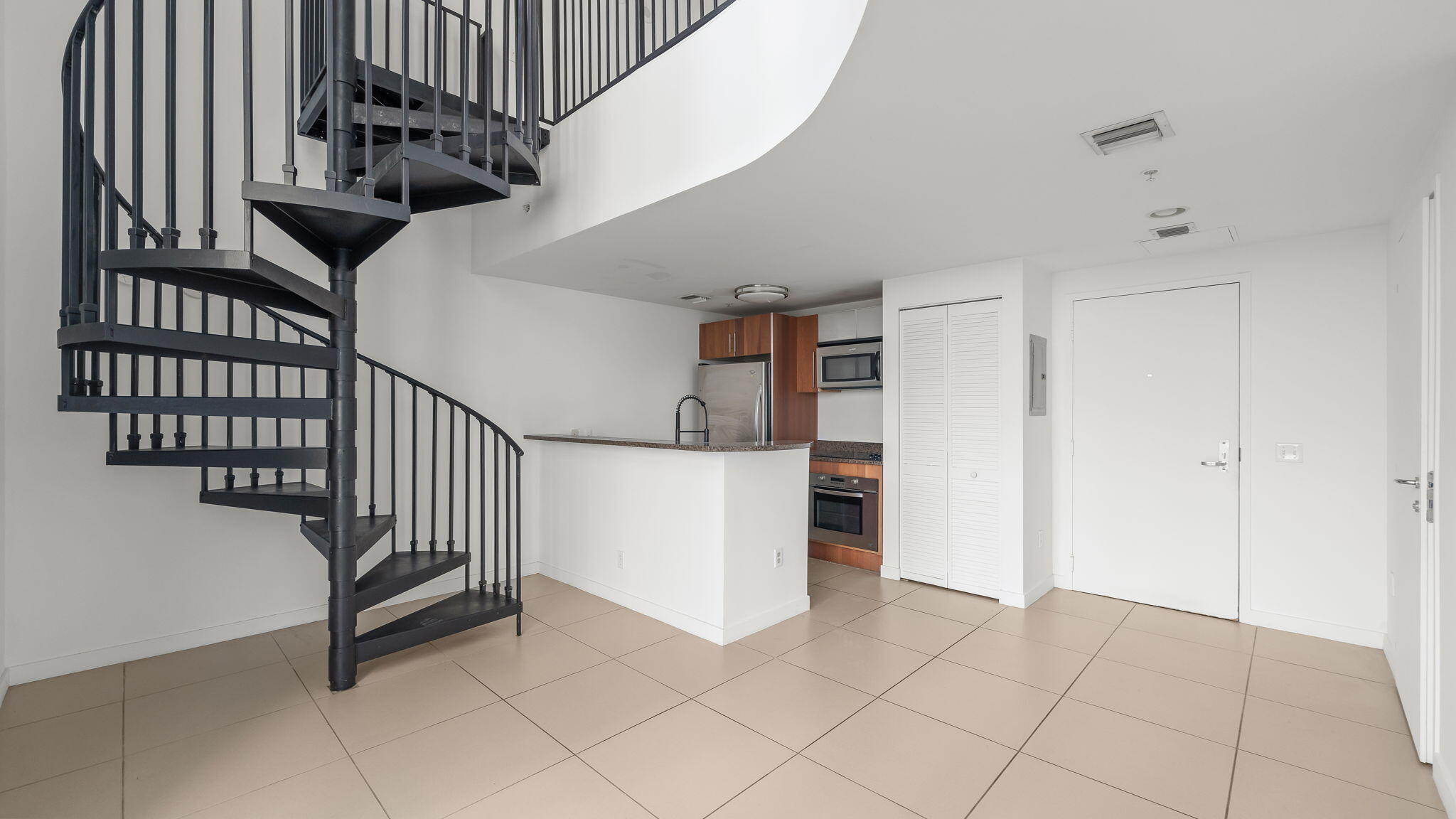 300 S Biscayne Boulevard L-832
