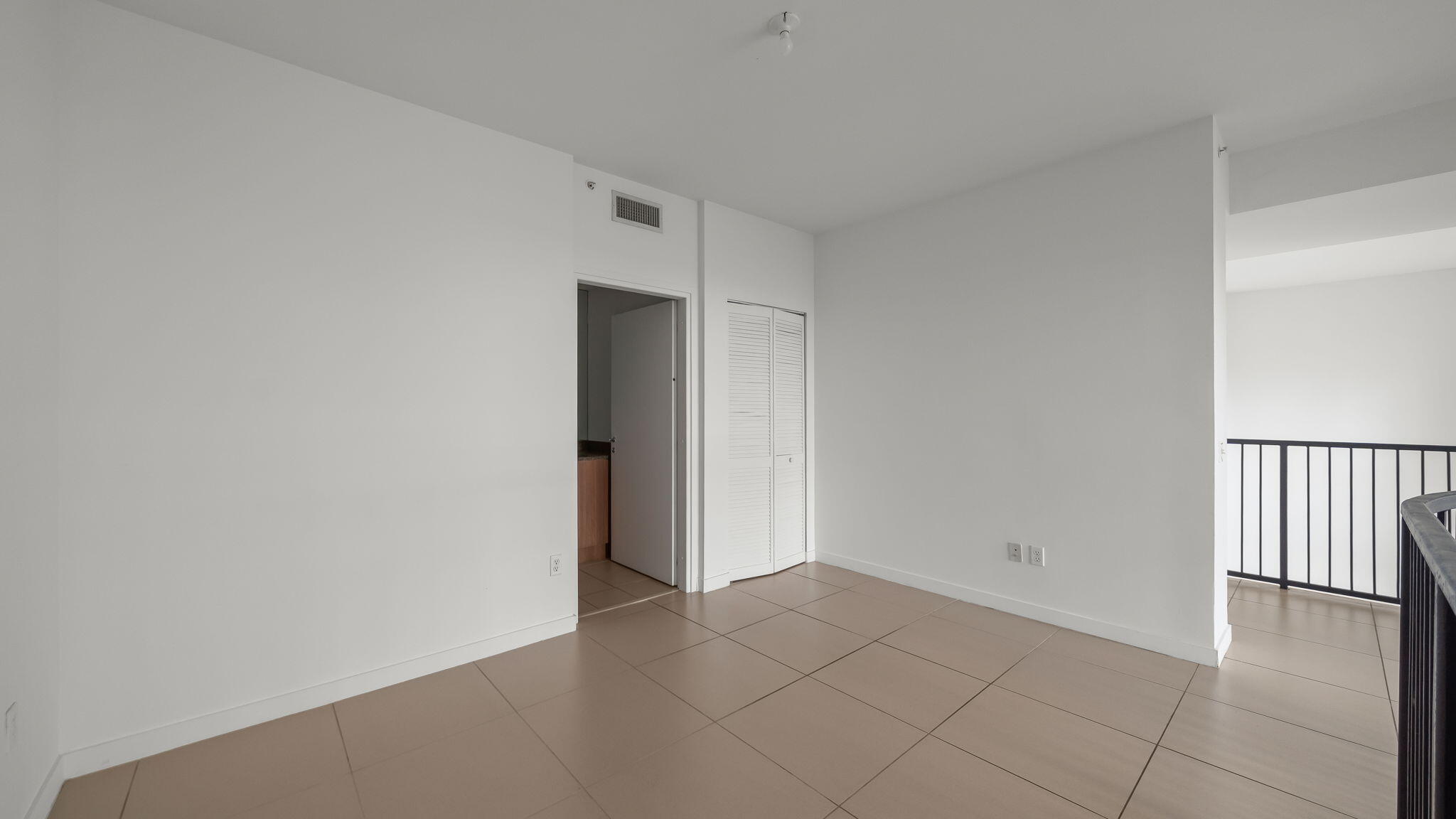 300 S Biscayne Boulevard L-832