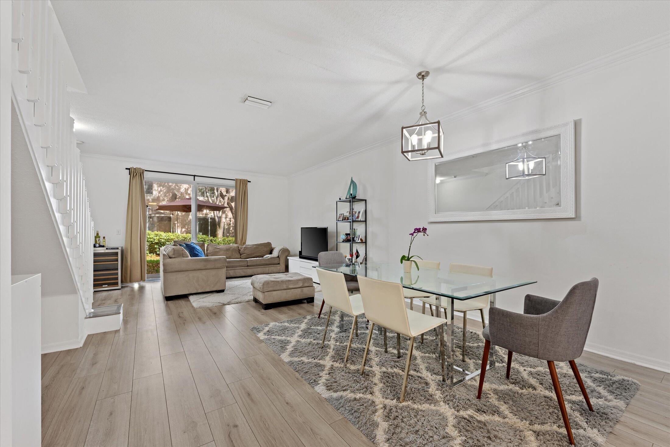 2264 Salerno Circle
