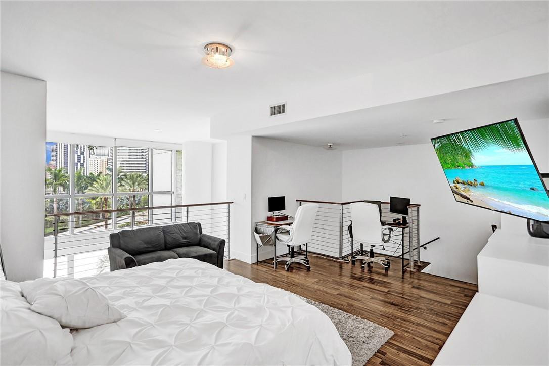 90 SW 3rd Street Th300b