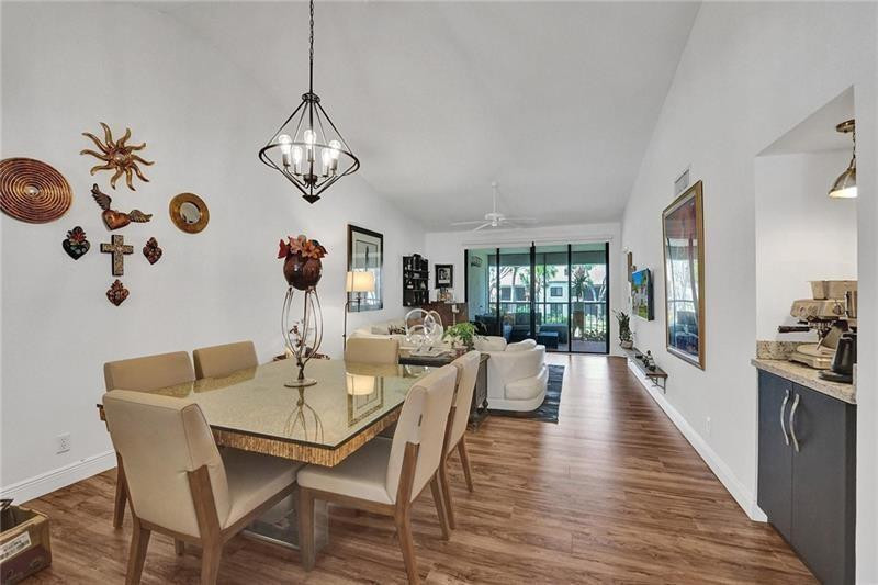 7533 Glendevon Lane 907