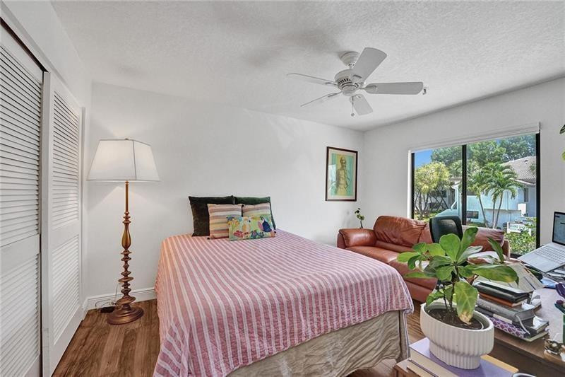 7533 Glendevon Lane 907