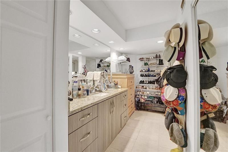 7533 Glendevon Lane 907