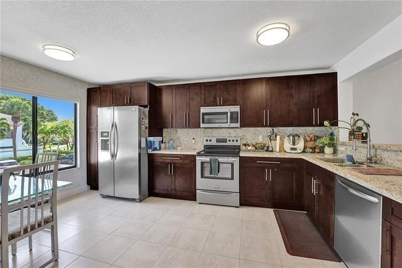 7533 Glendevon Lane 907