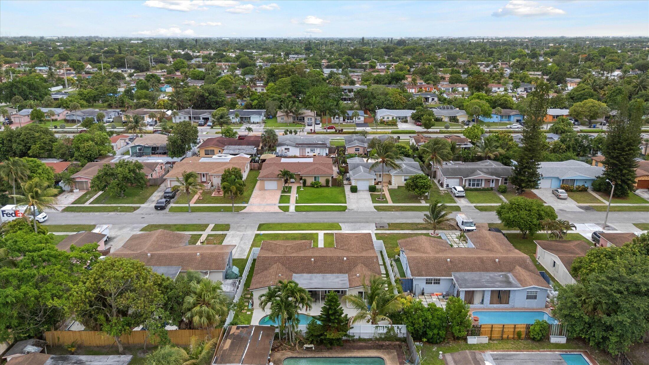6515 SW 8th Place