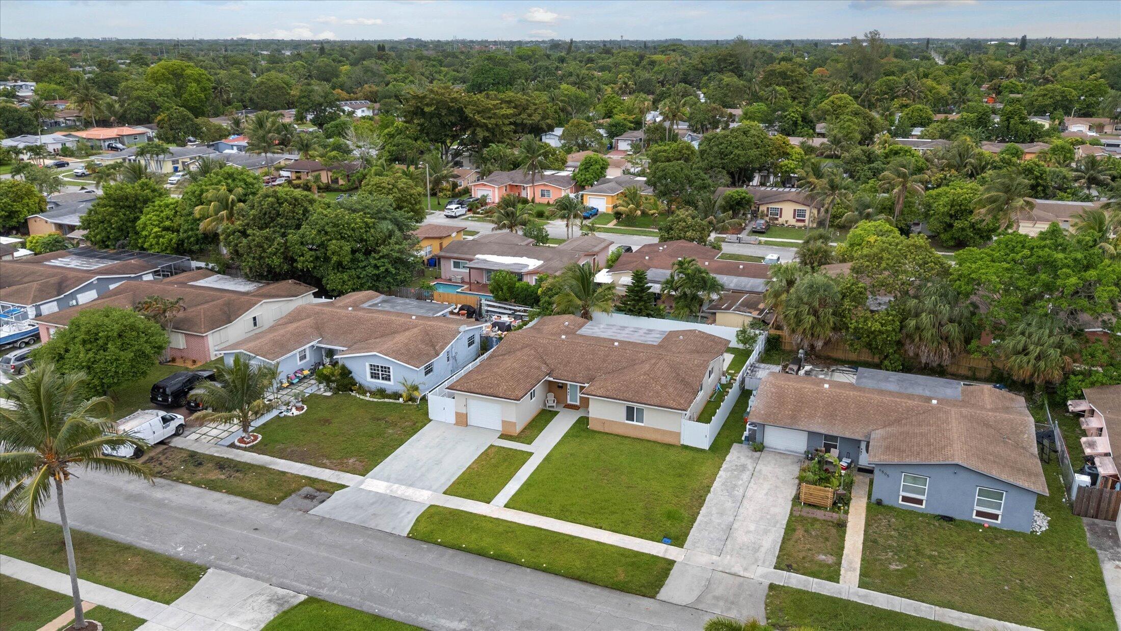6515 SW 8th Place