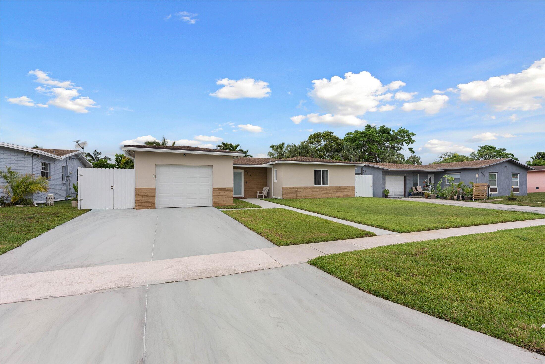 6515 SW 8th Place