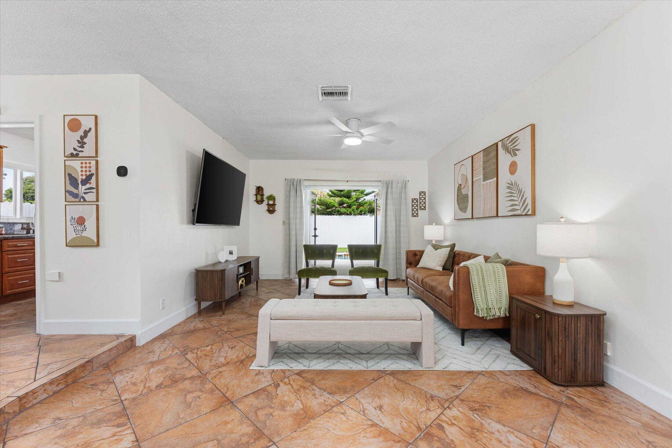 6515 SW 8th Place
