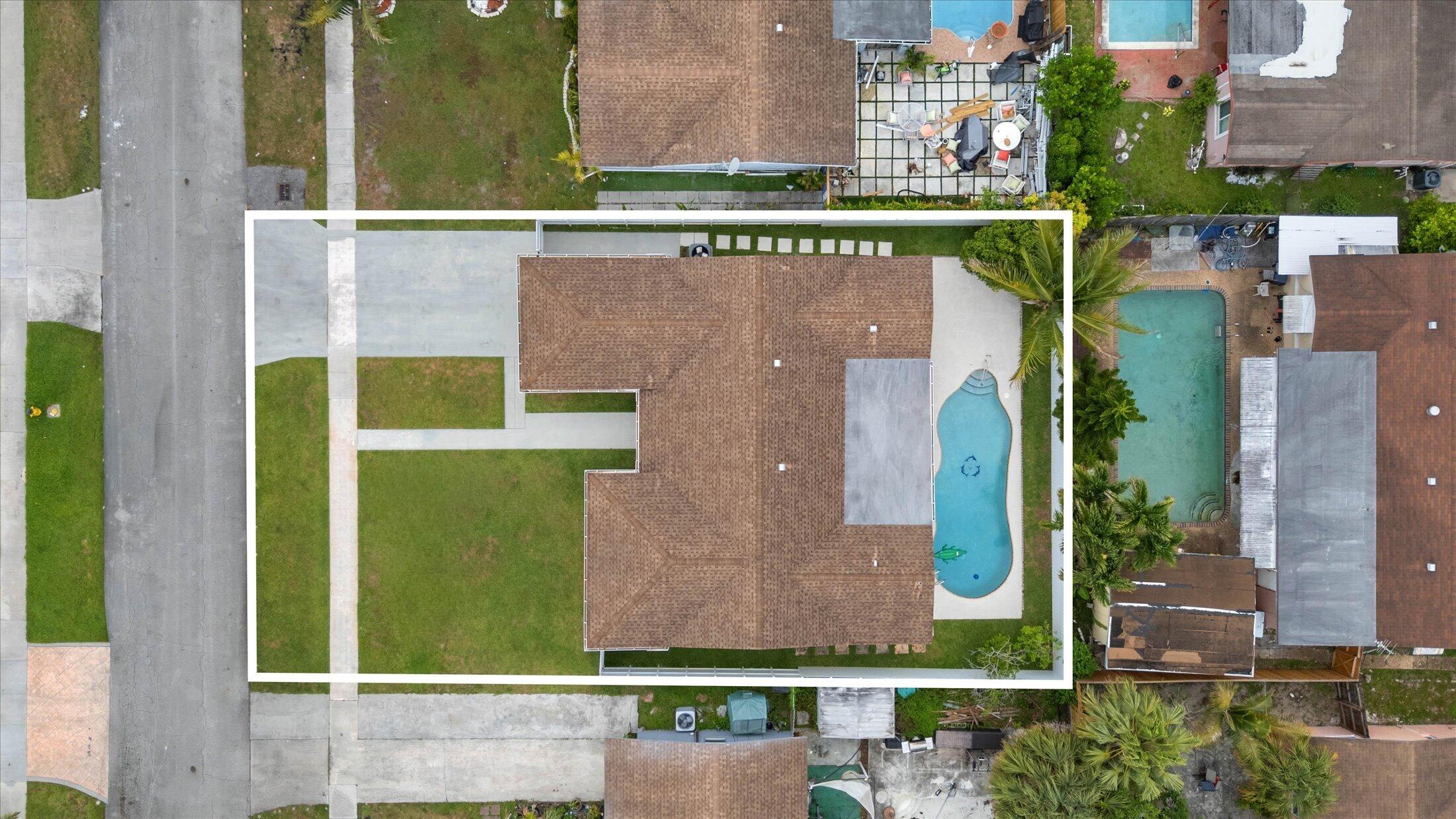6515 SW 8th Place