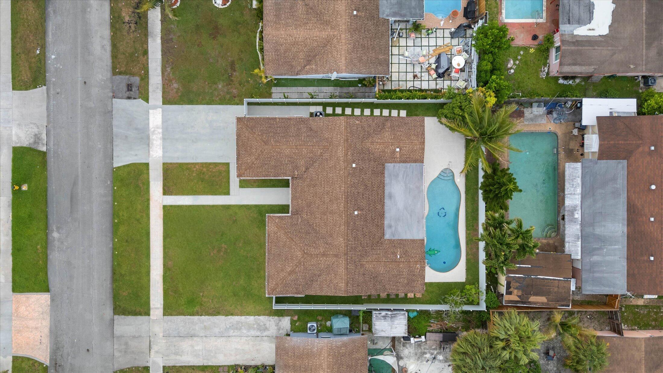 6515 SW 8th Place