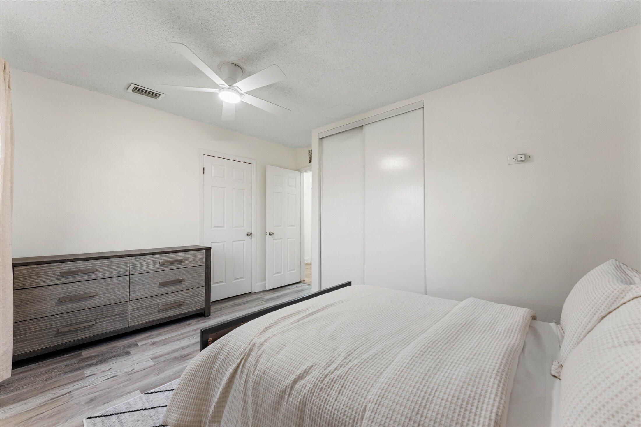 6515 SW 8th Place