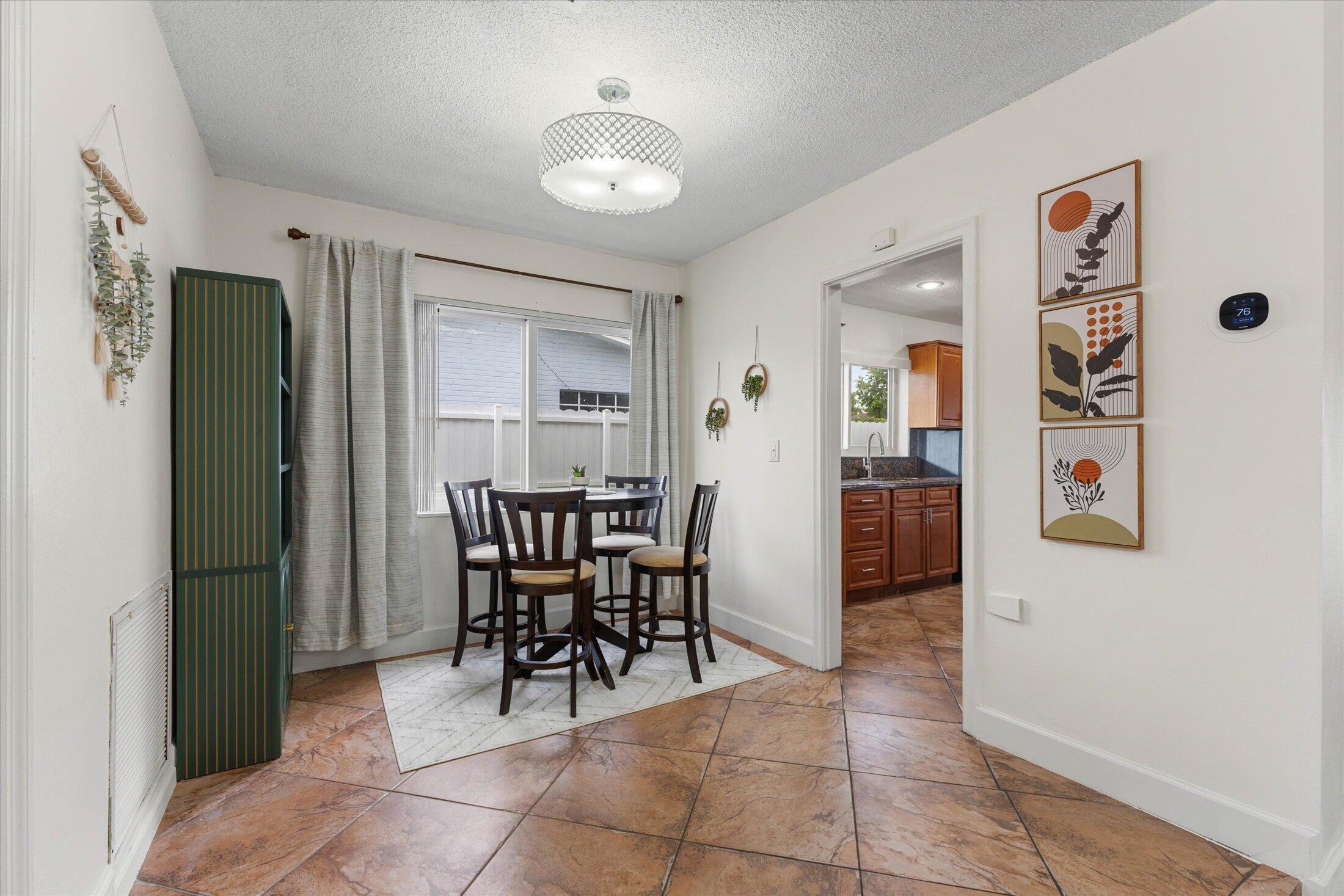 6515 SW 8th Place