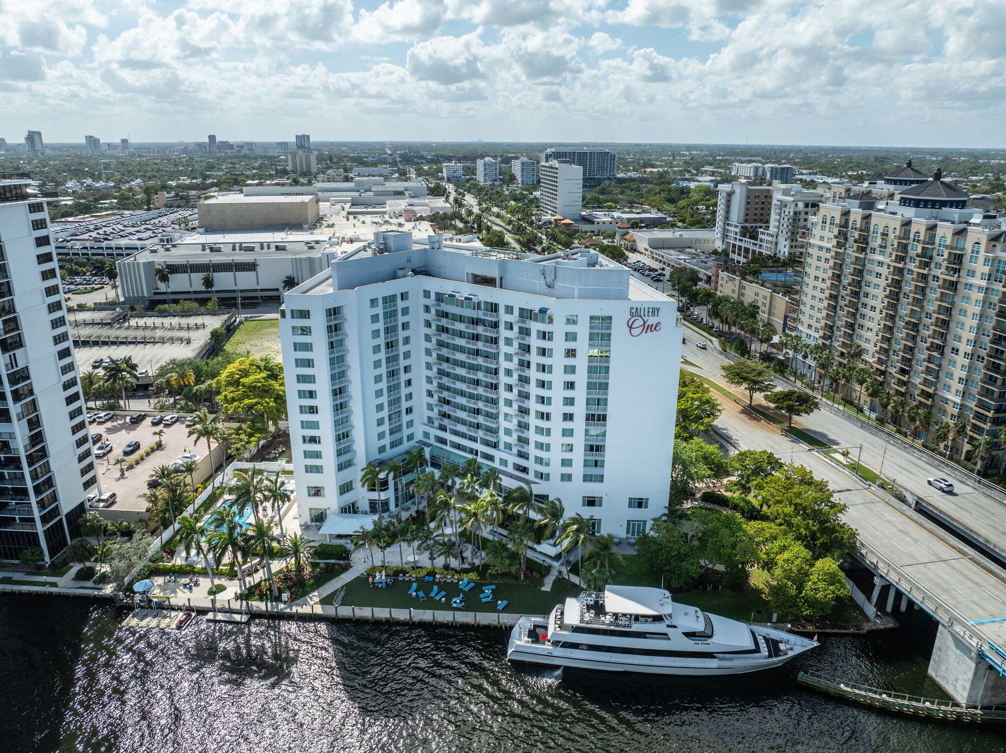 2670 E Sunrise Boulevard 1109