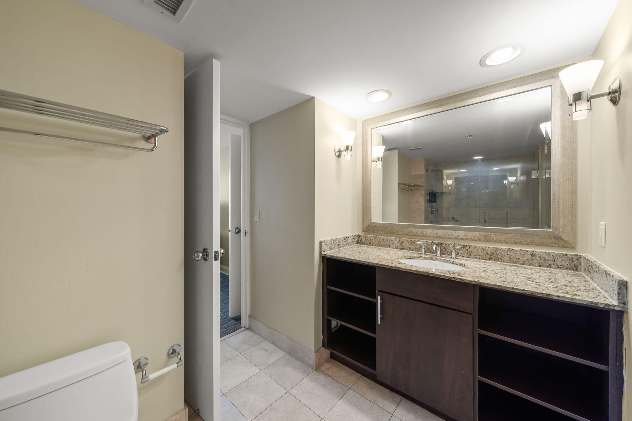 2670 E Sunrise Boulevard 1109