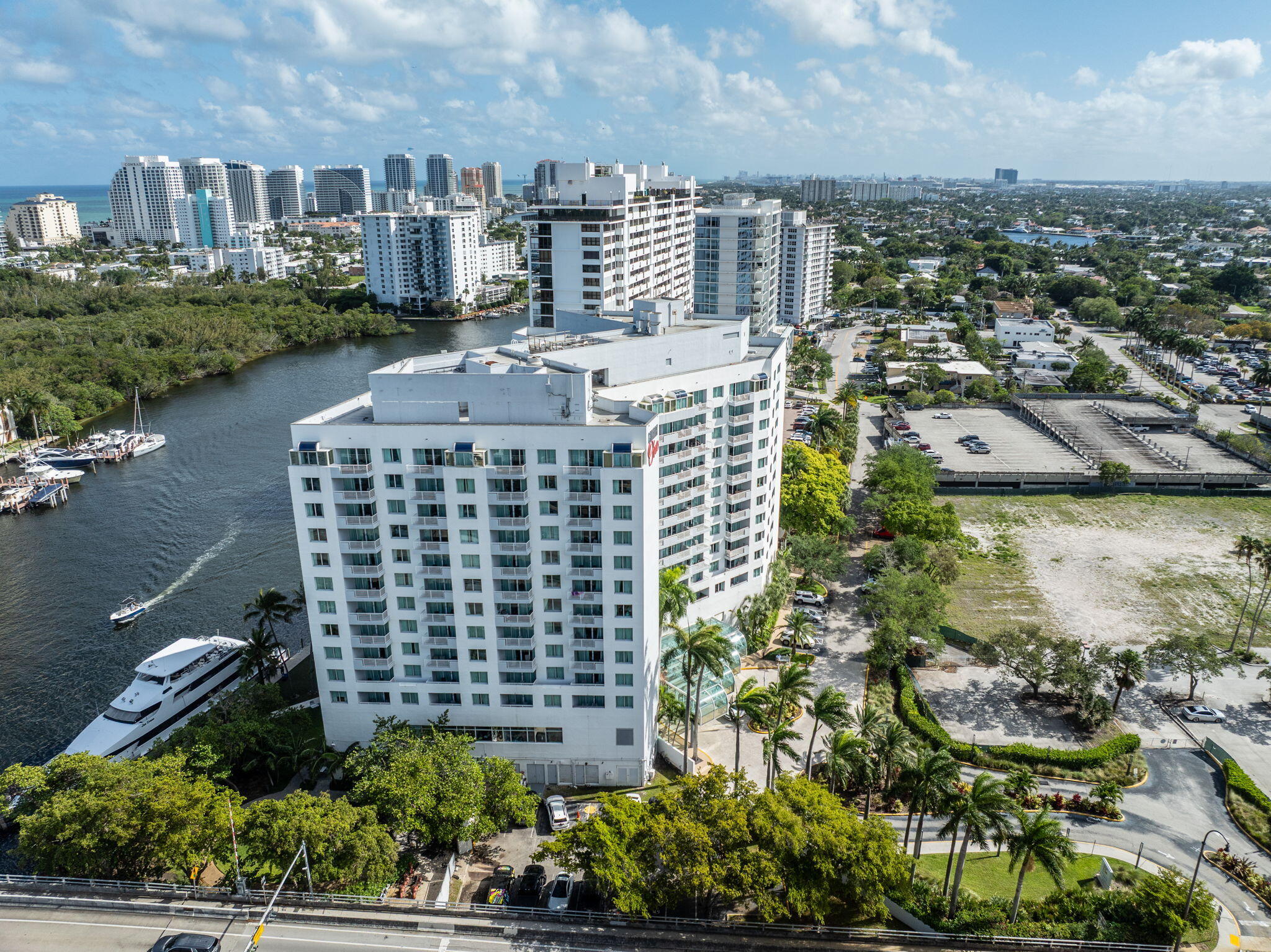 2670 E Sunrise Boulevard 1201